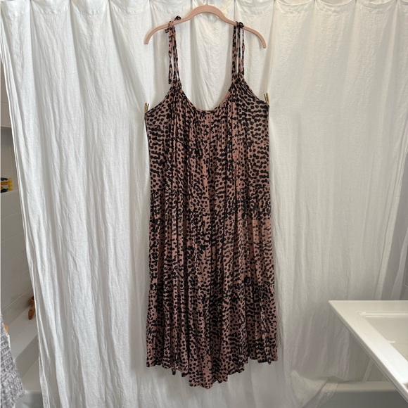 Esca Leopard Print Midi Dress - Picture 7 of 15